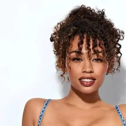 Taryn Delanie Smith, Creator, Writer, Comedian